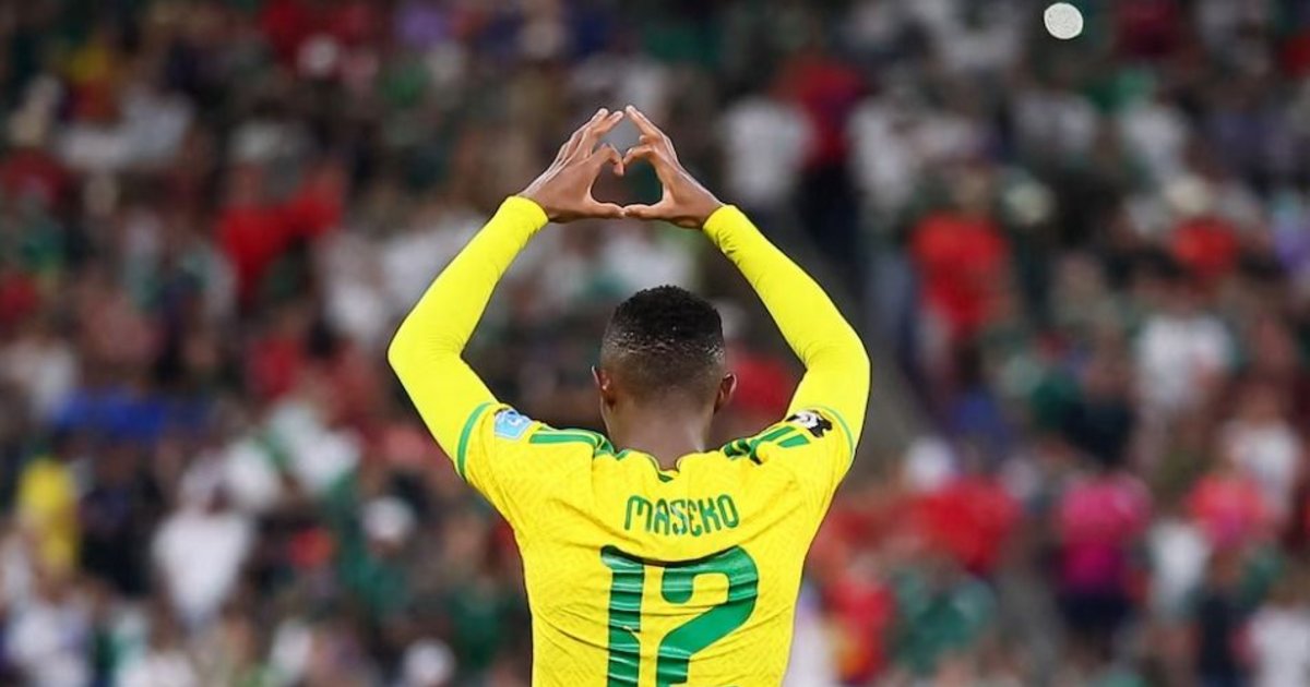 Sudáfrica clasificó por primera vez a una segunda fase de un Mundial