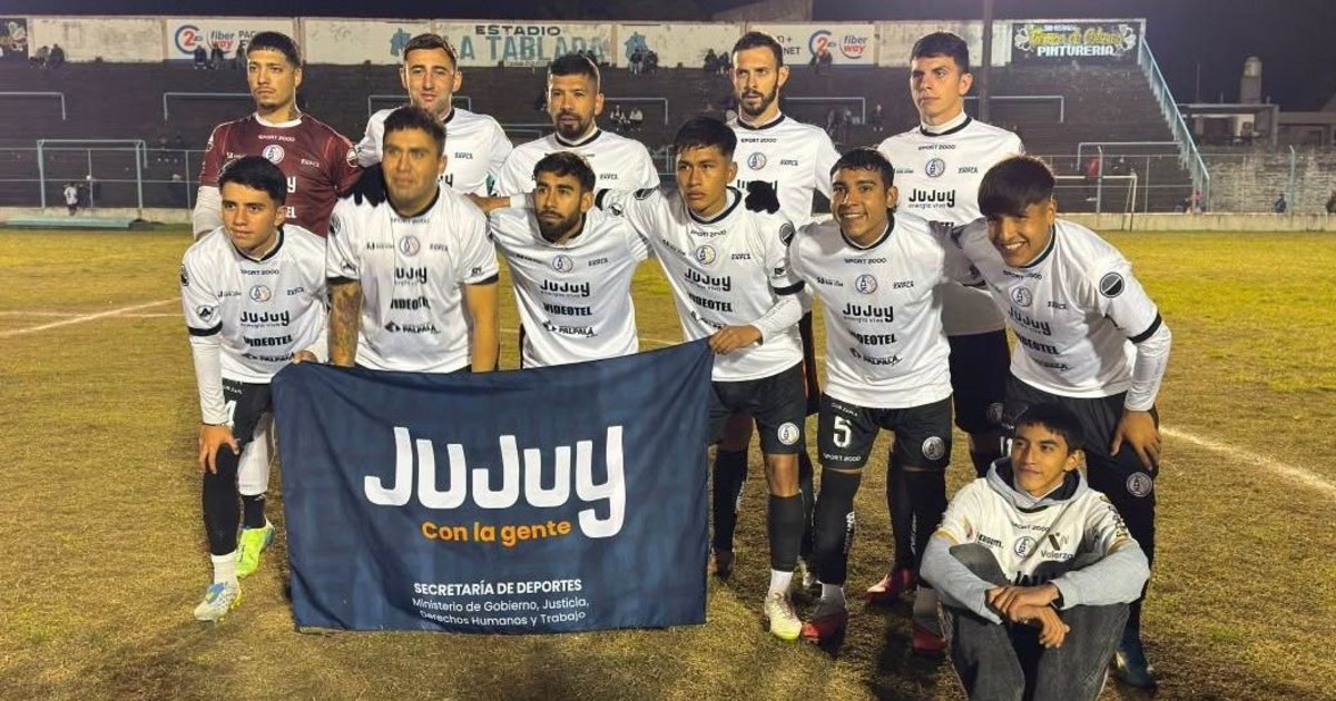 Zapla goleó y clasificó