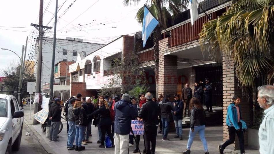 Maestros vuelven al reclamo