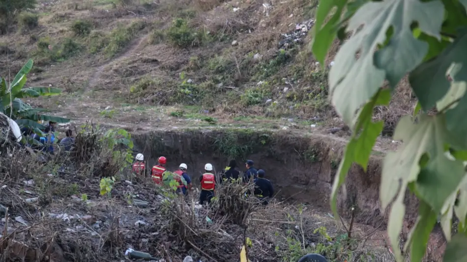 Encuentran el cuerpo de un joven en un arroyo