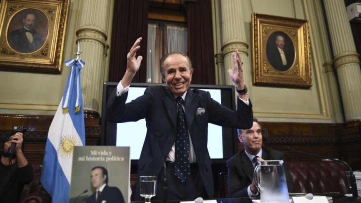 Volvieron a internar a Carlos Menem