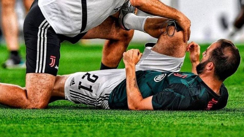 Higuaín iba a ser titular, pero se lesionó entrando en calor