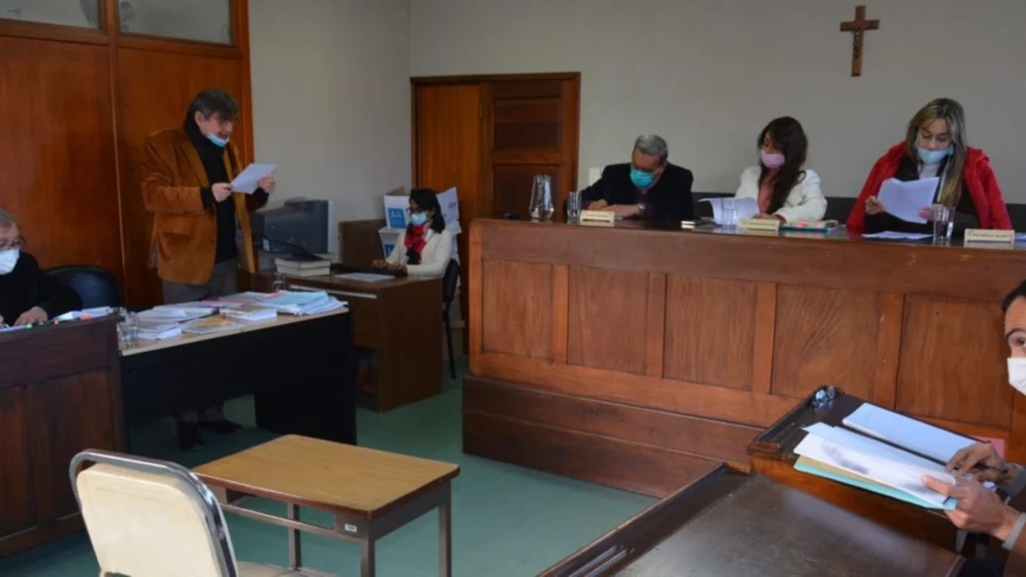 Abusaba de sus dos hijas y fue condenado a cinco años 