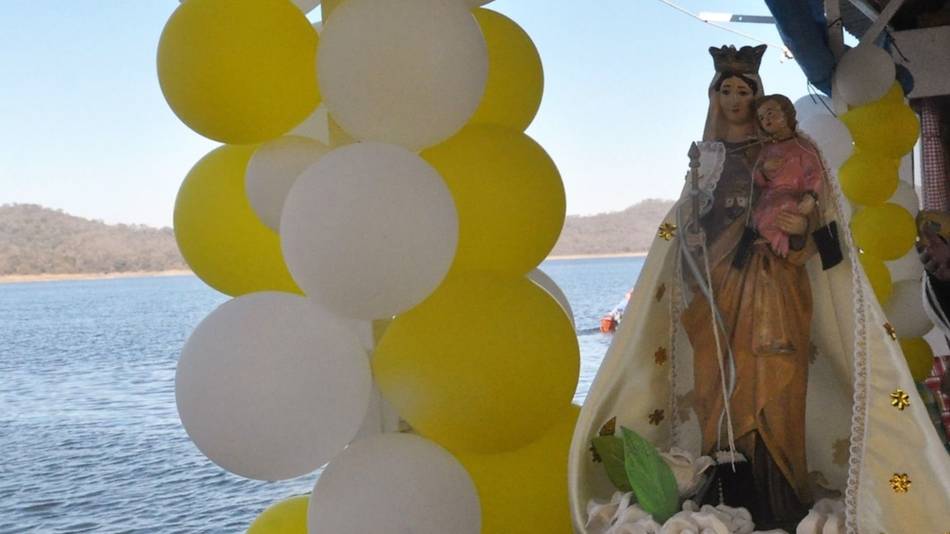 La feligresía vibra de emoción y de una profunda devoción