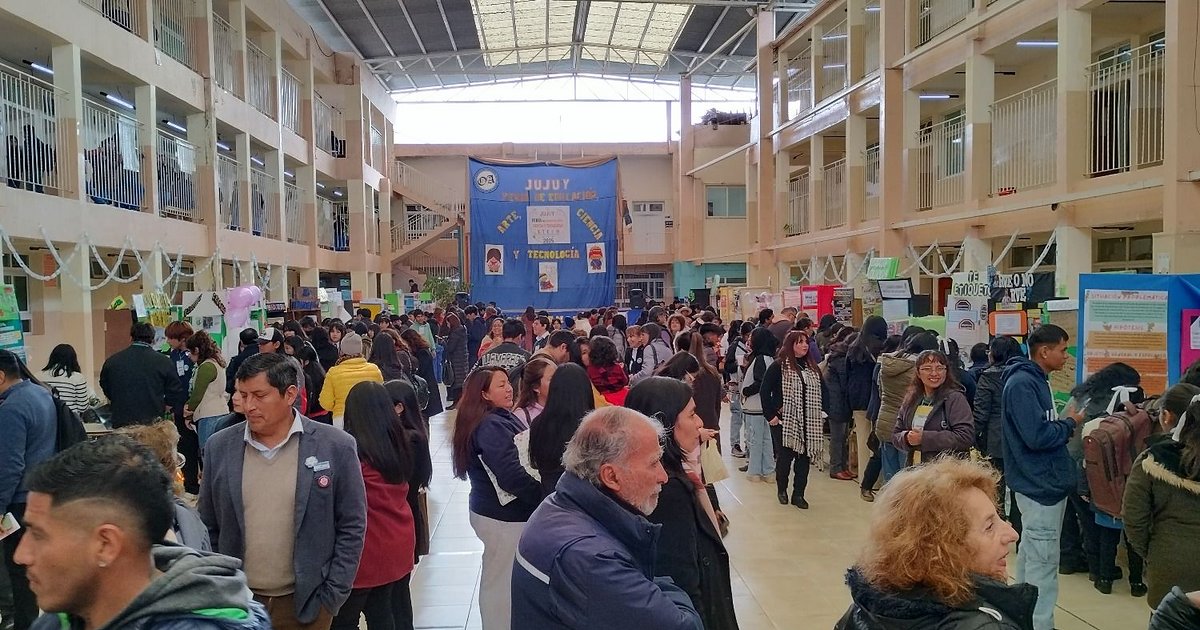 Más de 70 proyectos escolares brillaron en la Feria de Ciencias