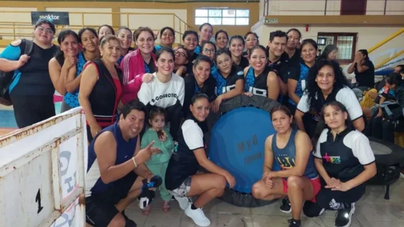 Movida solidaria para la carroza de la Savio