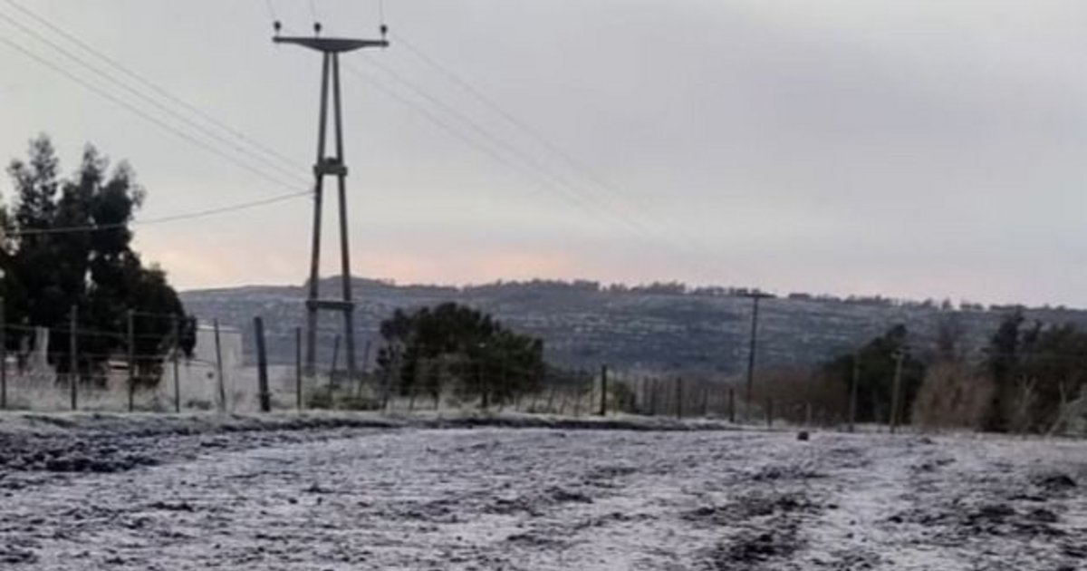 El frío polar hizo nevar en la provincia de Buenos Aires y en varias zonas del interior del país