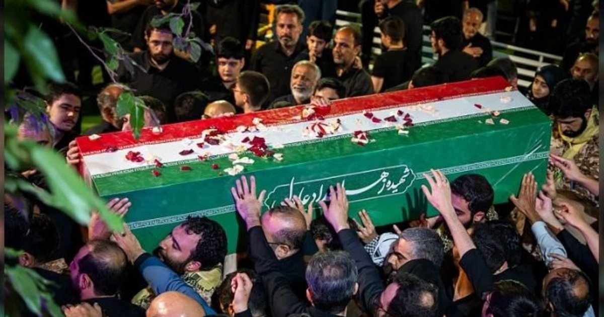 Teherán inició los funerales de Estado de Alí Jamenei con varios miles de fieles