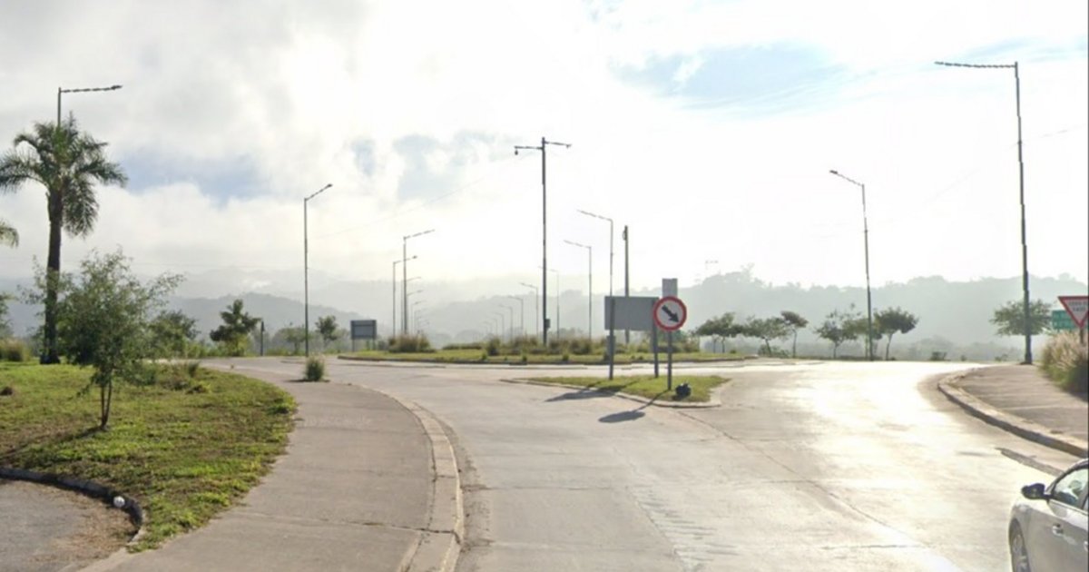 Pidió ayuda a un joven para golpearlo y robarle