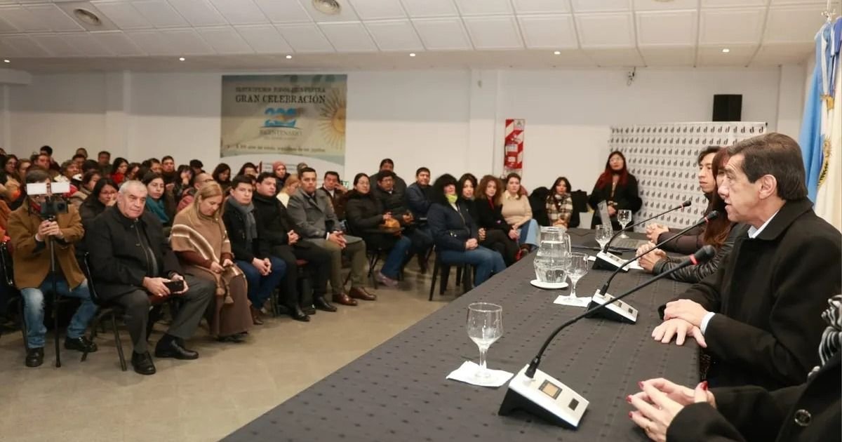 FNE: capacitarán a docentes en la gestión de conflictos