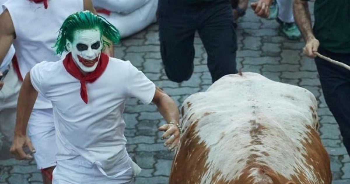 Detuvieron al “Joker” en España, por grabar con el celular y tocar a un toro