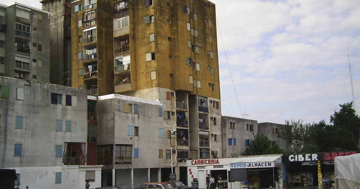 Encontraron un cuerpo incinerado dentro de un carro