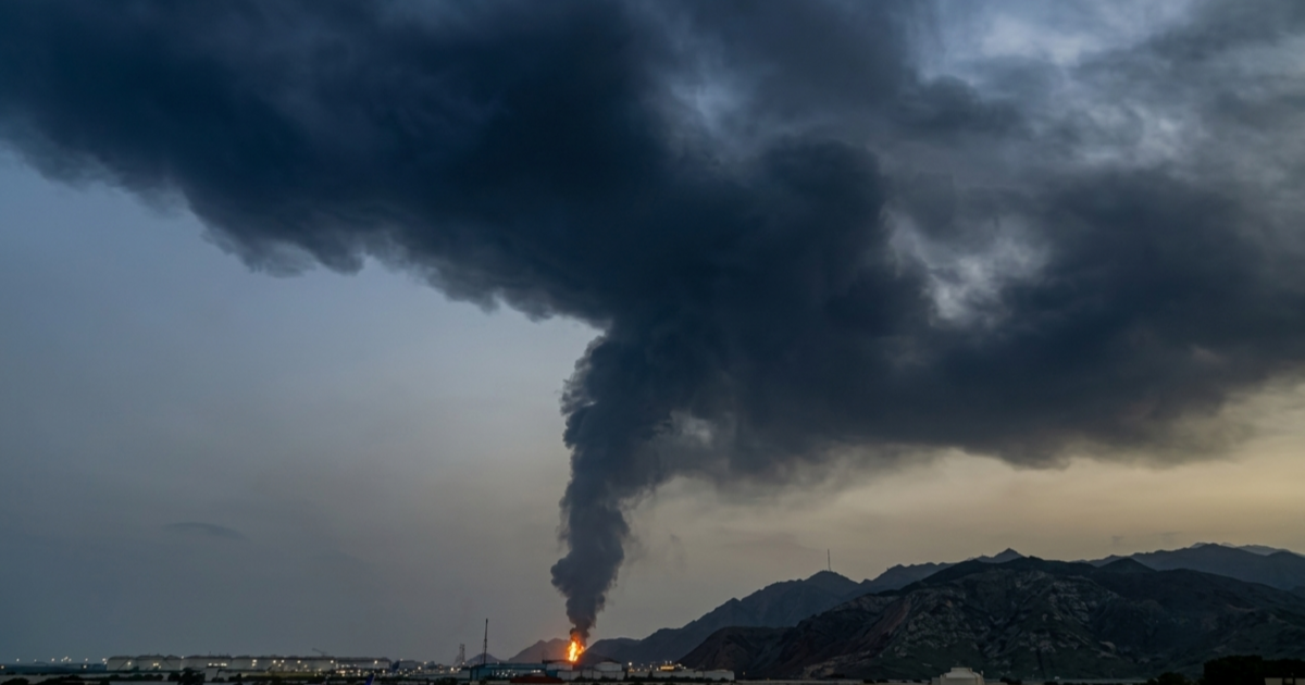 Irán lanzó misiles contra buques petroleros de Emiratos Árabes en el estrecho de Ormuz