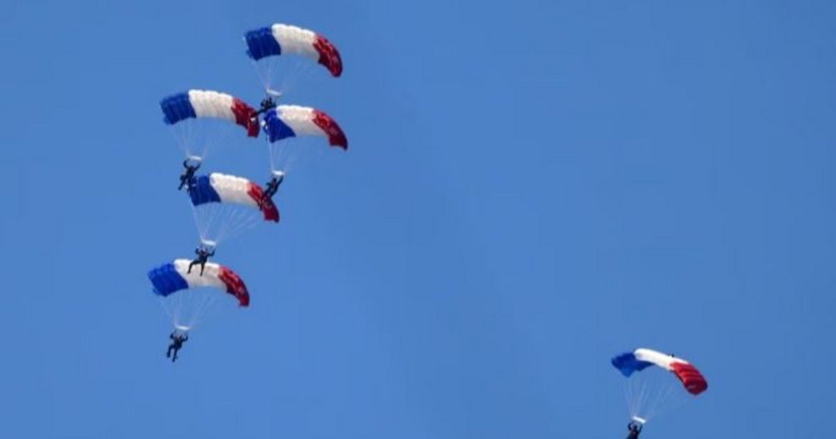 Francia celebra el Día de la Bastilla con un tradicional desfile militar
