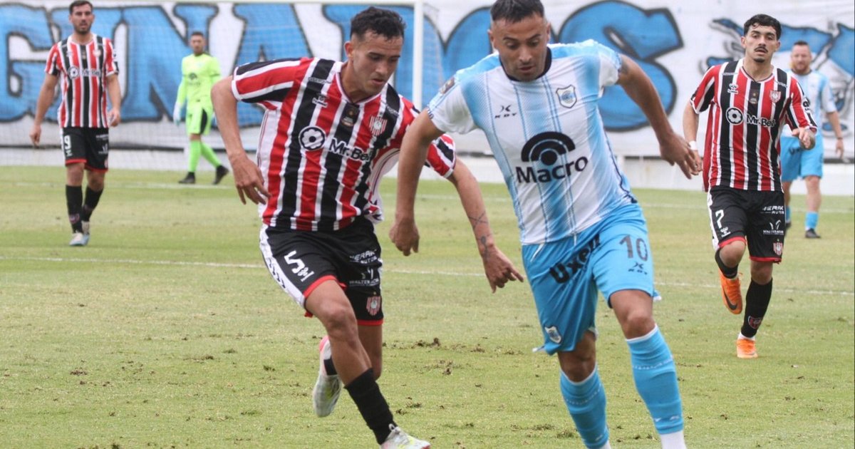 Francisco Molina lamentó el empate ante Chacarita