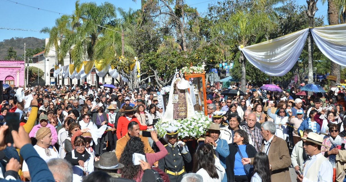 El Carmen renovó ayer su fe en honor a su santa patrona