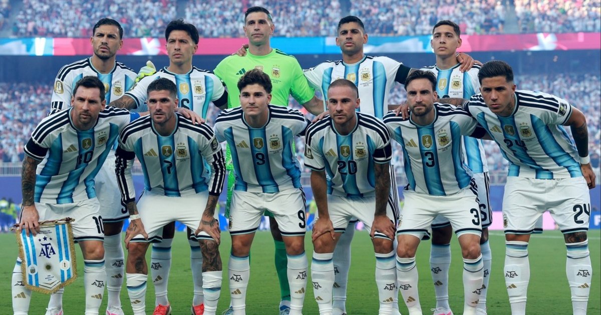 La formación de Argentina vs. España por la final