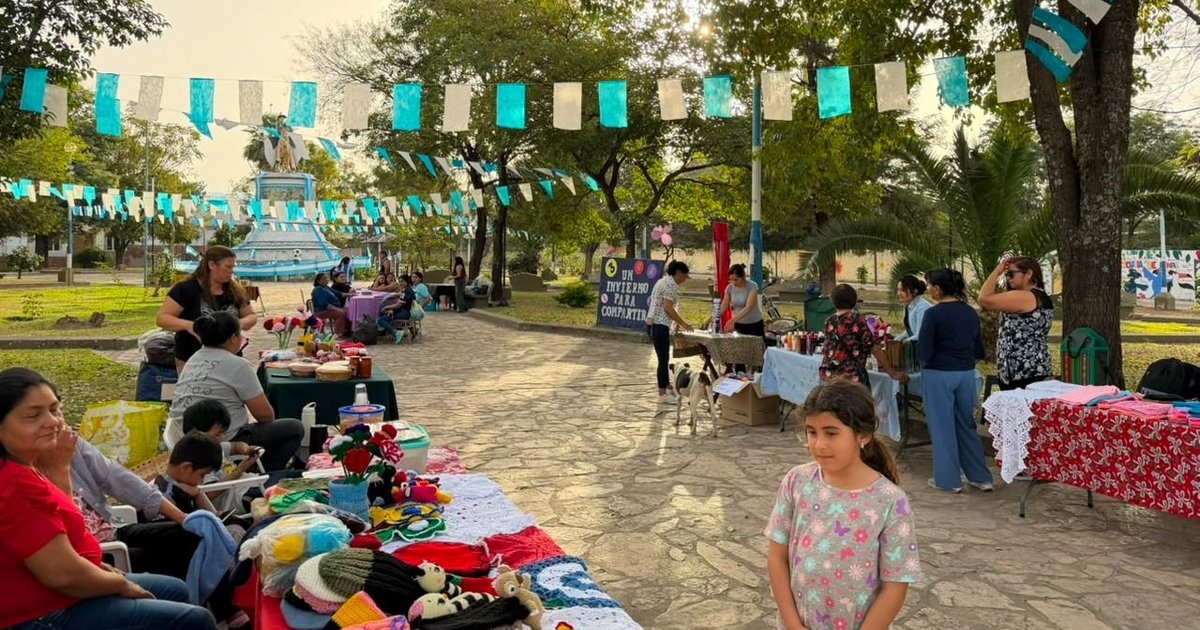 Actividades para la familia en la plaza central de Palma Sola