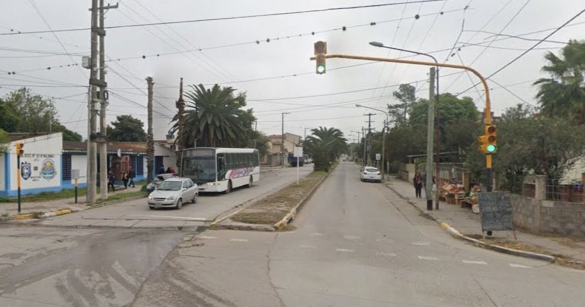 Pareja amenazó a un remisero y huyó sin pagar el viaje