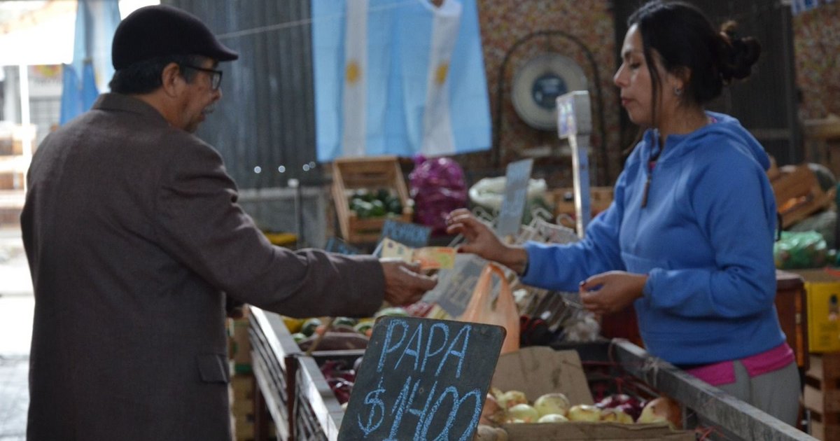 Subieron la papa, cebolla y morrón, y ventas siguen bajas