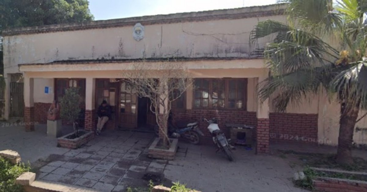 Amenazó con un arma de fuego a su madre y le robó