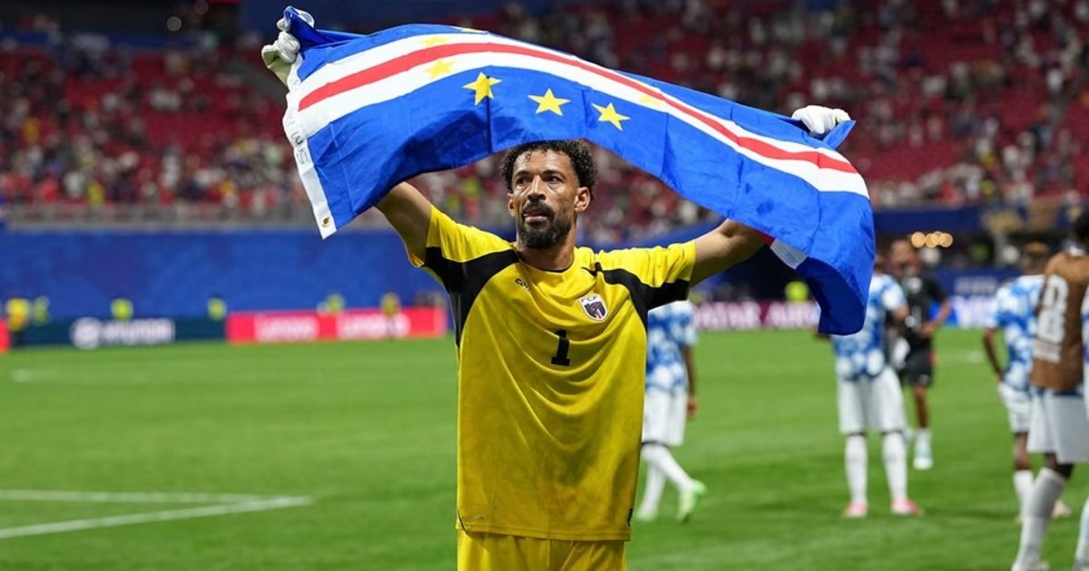 Vozinha, estrella de Cabo Verde en el Mundial, es el nuevo arquero de Colo Colo
