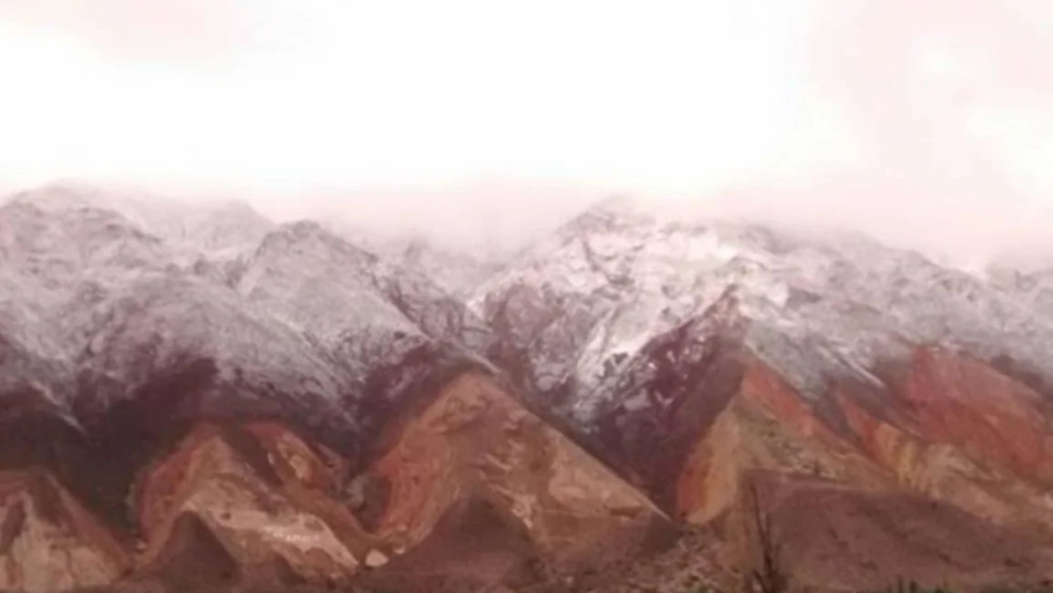 Copiosa nevada en los pueblos de la Quebrada