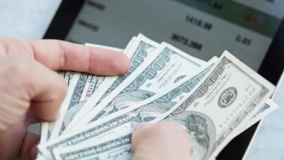 El dólar blue profundiza su baja y se comercializa a $1.000