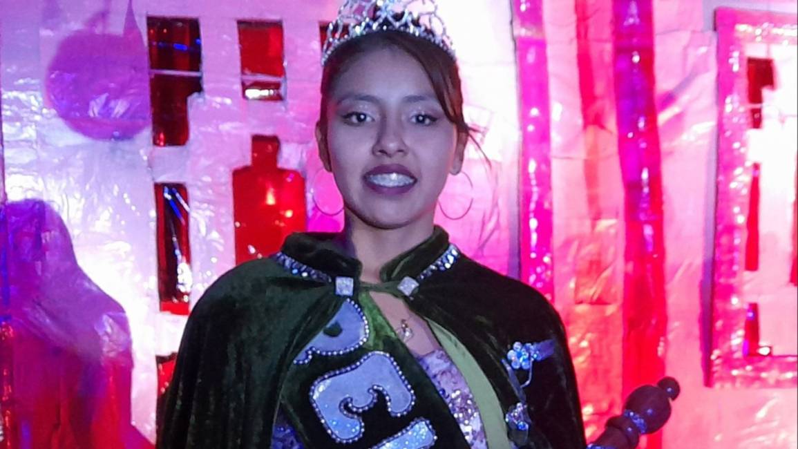Fiorela Quipildor es la reina de la Agrotécnica 8