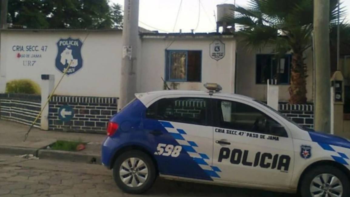 Brutal golpiza de un policía a su expareja