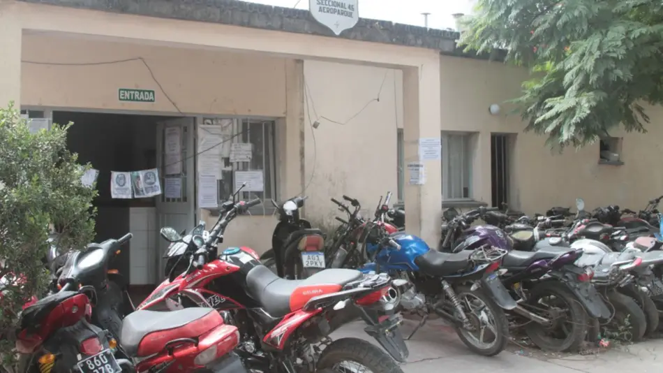 Joven fue golpeado y herido con un machete