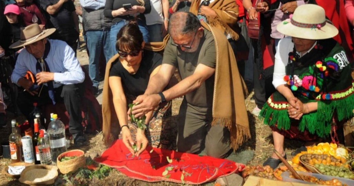 Popular ceremonia en el parque Xibi Xibi
