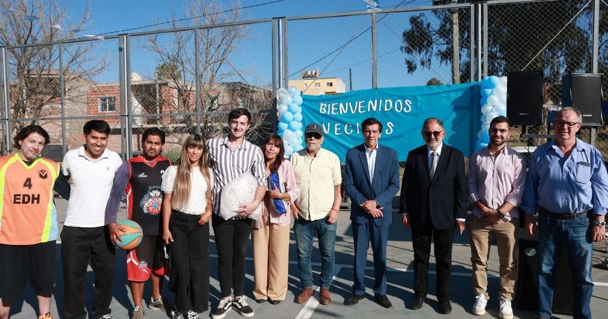 Obras en el polideportivo de Alto Comedero