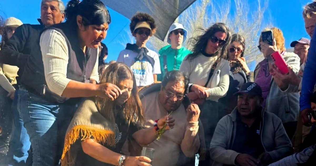 Honra a la Madre Tierra en el pueblo tumbayeño