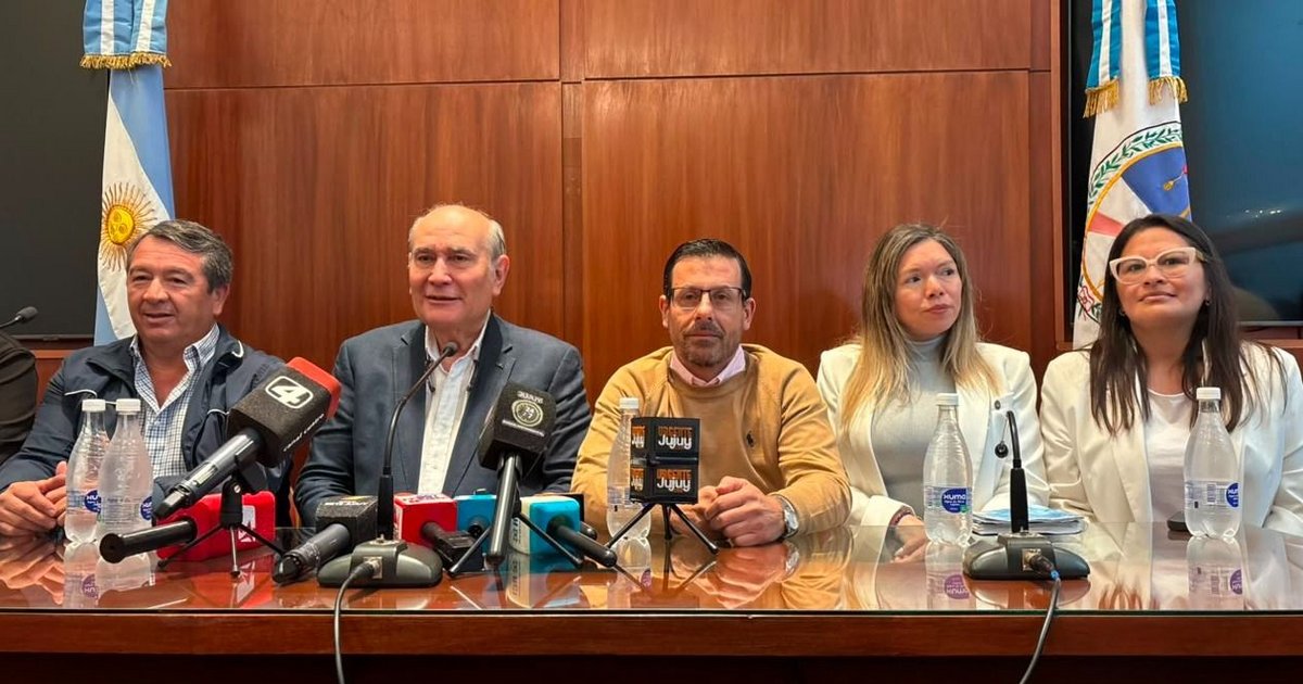 &amp;quot;No vamos a tolerar el fraude. Que Moisés salga a competir”