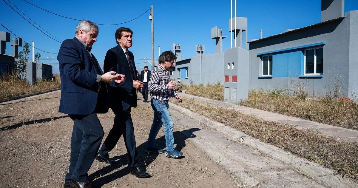Gobierno retomó construcción de 45 viviendas paralizadas