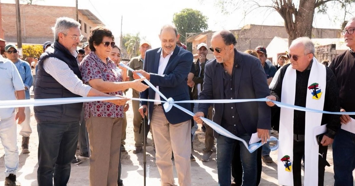 En Yuto se inauguró la primera etapa del plan de adoquinado