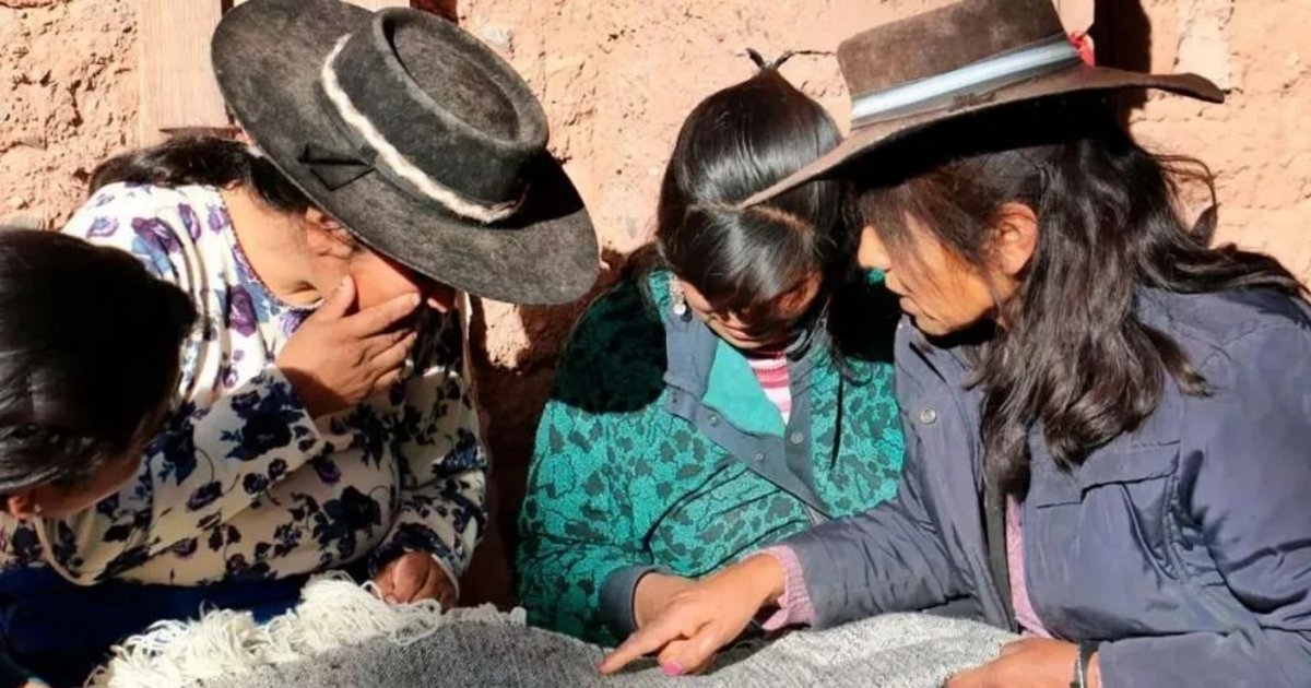 Presentan en Huacalera el programa Mujer indígena