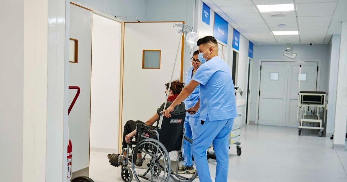 Argentina reglamenta la atención sanitaria a extranjeros sin residencia