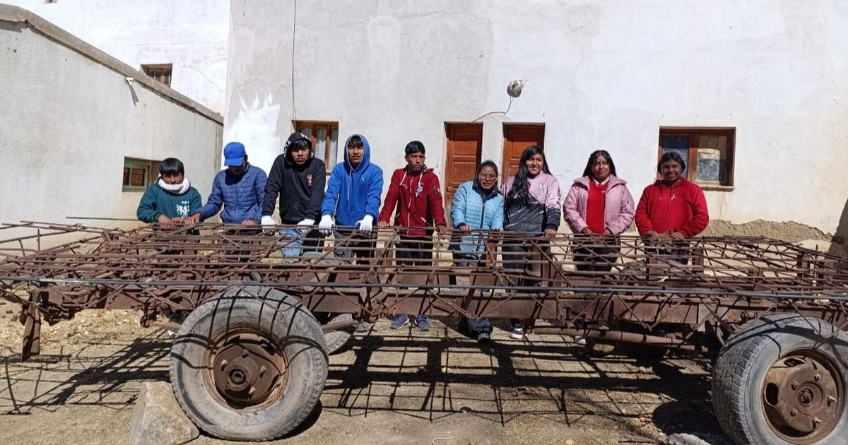 Se preparan para su debut en los desfiles de carrozas