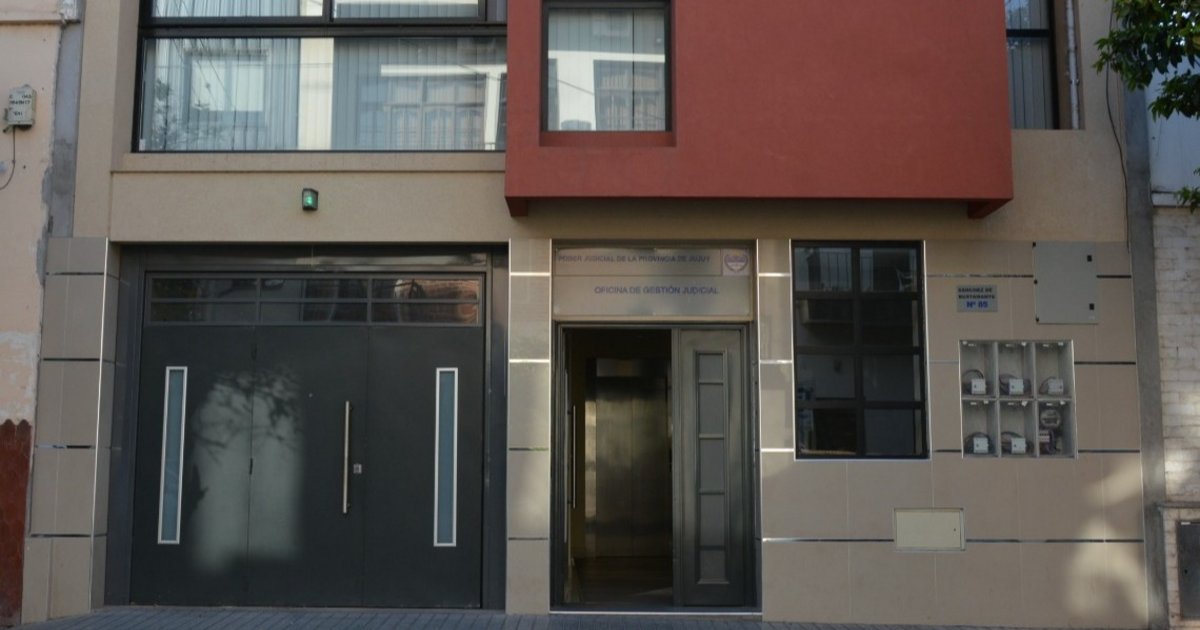 Se niega a pagar un juicio por daños a su propia hija