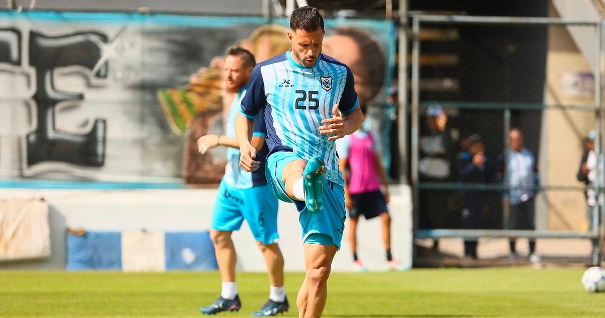 Cosaro ya piensa en Patronato de Paraná