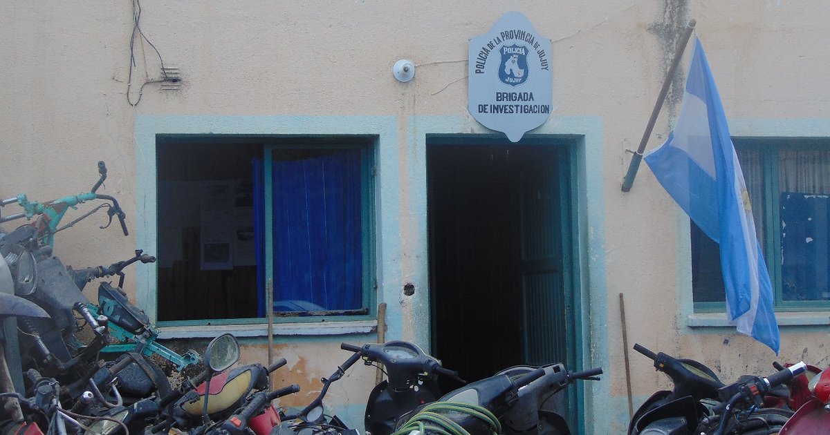Violento sujeto le tiró una olla de comida caliente a su hermana