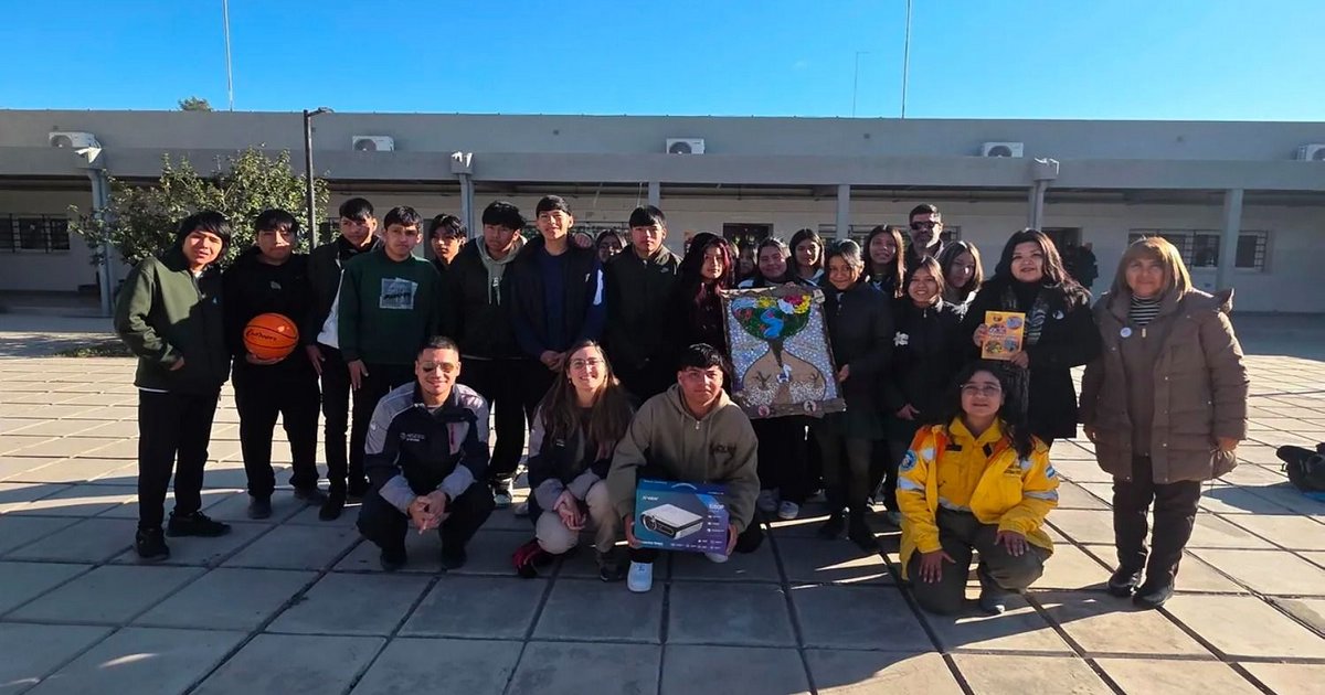 Premiaron creatividad de alumnos de tres escuelas