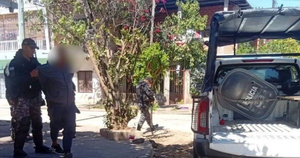 Tres aprehendidos en sendos operativos