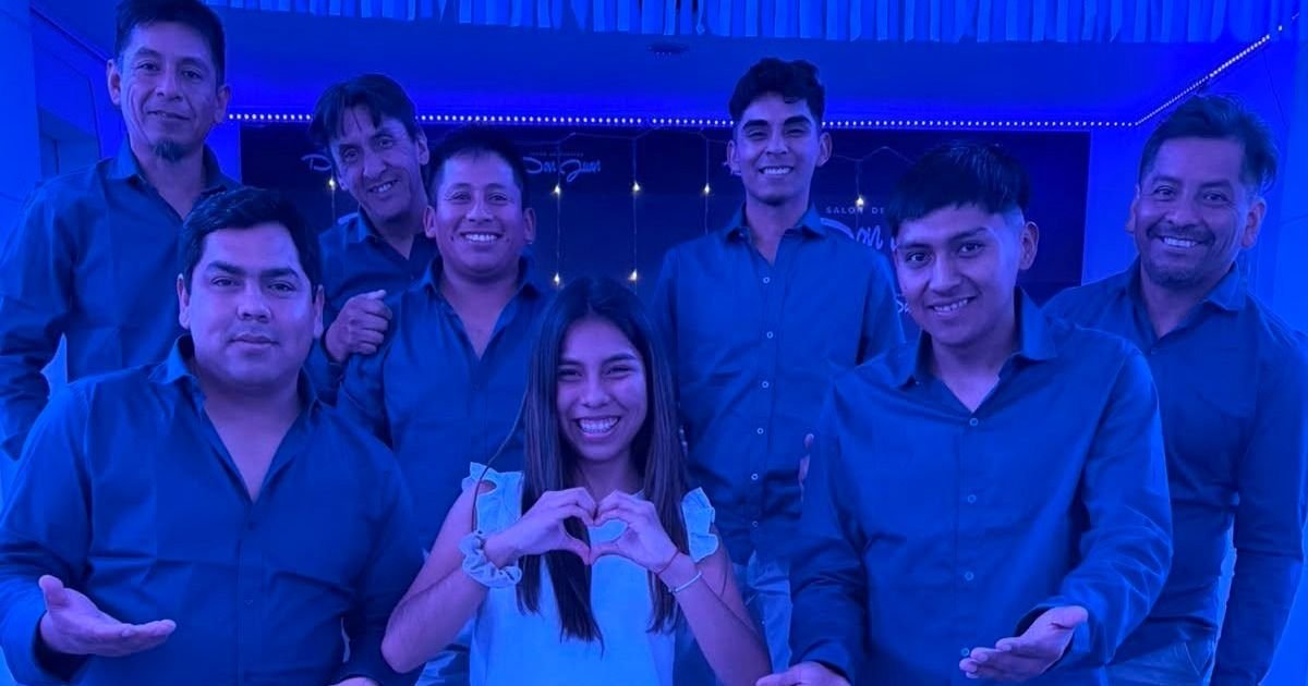 Folcloristas en la típica Serenata a Abra Pampa