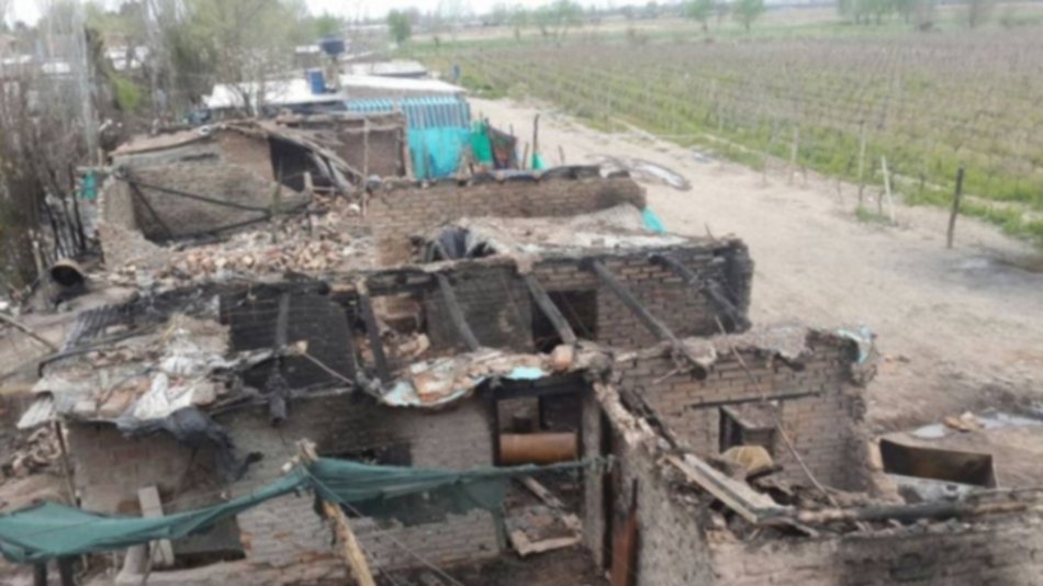 Murió quemado debajo de su cama