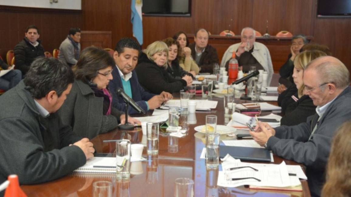 La ministra de Educación se reunió con legisladores