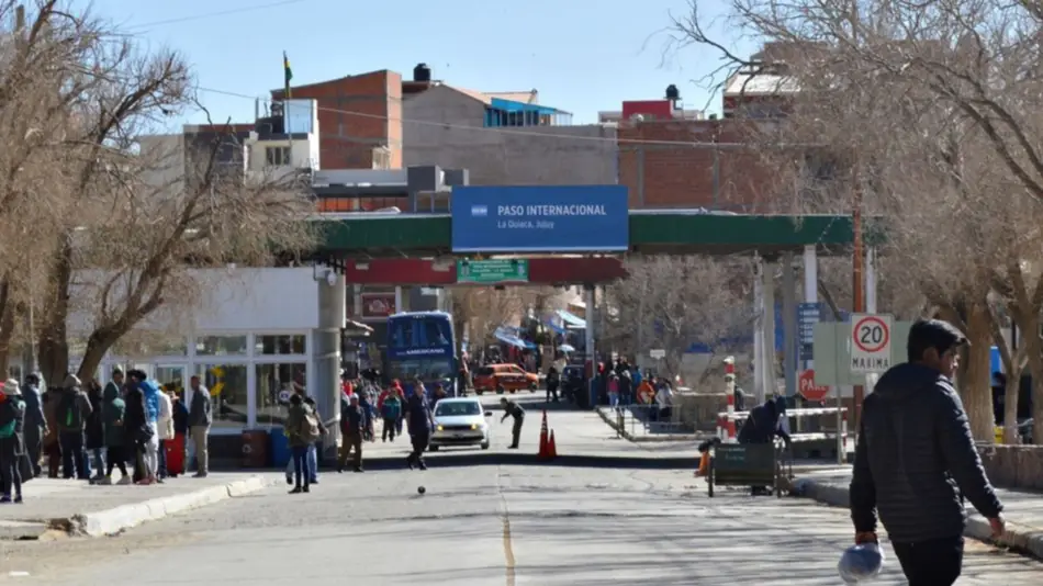 Por un paro en Bolivia cierran el paso de transporte de cargas en La Quiaca-Villazón