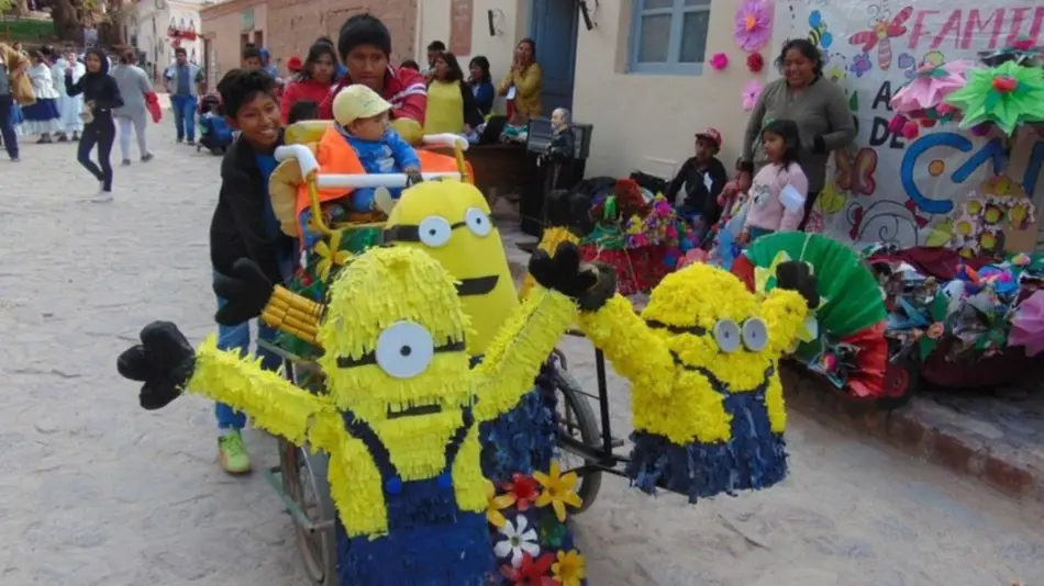 Invitan a desfile de mini carrozas